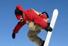 tips to be followed while carrying snowboards
